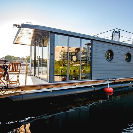 Houseboat- Dom Na Wodzie Z Sauna I Mozliwoscia Plywania Iława Exteriör bild